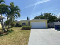 Coastal Getaway Beach House Hotels near Little Jim Bridge Park