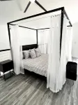 2-Person Grain Silo Getaway in Hocking Hills, Ohio w/ Hot Tub. Dog-friendly!