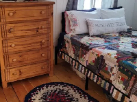 Cozy cabin on the bank of Bear Creek with a hot tub to relax in! Hotels in Pine County