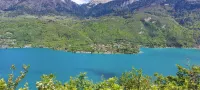Exceptional location for this cosy studio with terrace ON THE LAKE
