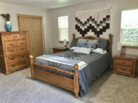 Butterfly Cove/5 minutes to Beaches and Redwoods Hotels in McKinleyville