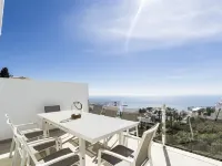 Modern villa with heated swimming pool and breathtaking view Hotels in Salobrena