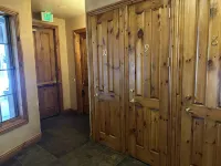 JUST REMODELED Beaver Creek mountain lux!  Heart of Arrowhead steps to ski lift. Hotels in Edwards