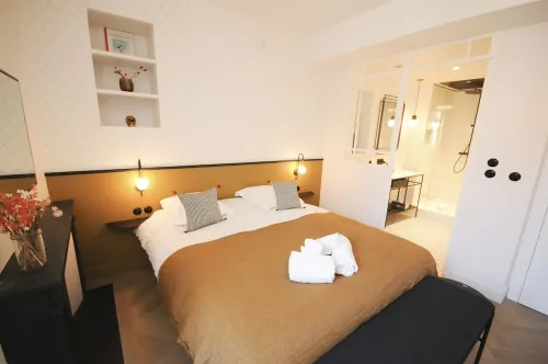 Maison Paul & Romy, the Clock