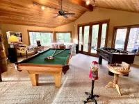 Torreon Luxury Cabin, 4000 Sq Ft on 1st green Golf Course/Creek/ Family friendly