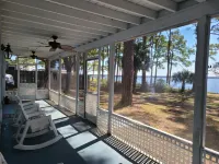 Hideaway Beach Cottage on waterfront with amazing views.