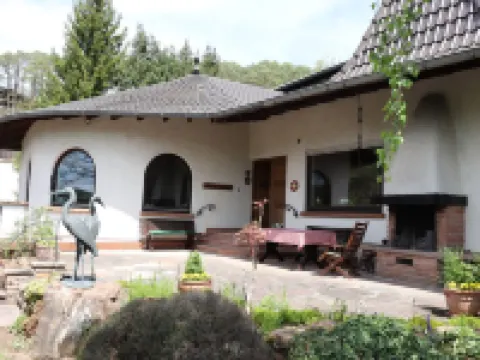 Forsthaus Zerbe / Espenschied, newly renovated with spacious garden Hotels in Dahn