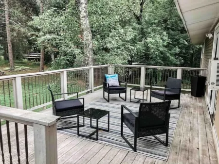 Riverside Road - Explore MQT