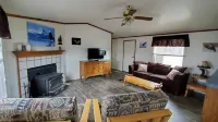 Peaceful/Beautiful Mountain Views & centrally located to all the mountain fun