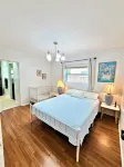 CasaBreeze Cozy Creek House/IRB&Clearwater Beach!! Walmart Supercenter附近的飯店