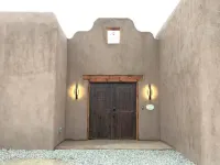 Casa Celia - Authentic Hacienda home in Taos with modern features