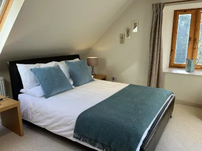 The Loft at Brooklinn Mill, stunning riverside apartment in converted mill Hotels in 