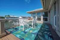 A Reel Paradise - Everyone`s Favorite Getaway!