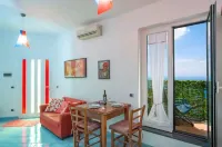 On the Amalfi Coast: Romantic House "BOUGANVILLEA" Hotels in Furore