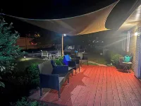 Remodeled House with New Pool!  Walk to Beach on the Bay! Minutes to Beaches! Các khách sạn ở Lake Lorraine