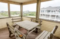 Corolla 4x4 beach cottage with phenomenal ocean views!