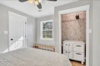 Away from the bustle of the city, close to the lake, perfect for families