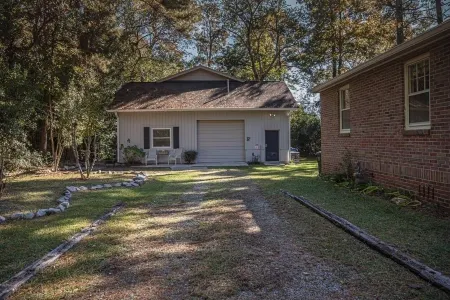 Charming Summerville Cottage