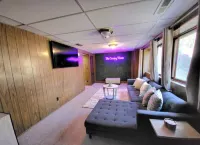 New Sauna! St Paul, Mall of America, Spacious, Pool Table, Foosball Table - 3성급
