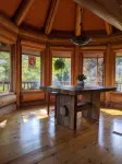 Beautiful log home on the Olentangy River