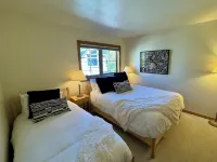 Large Cozy Townhouse Ski-in / Ski-out to Super Bee, Private Washer /Dry & Garage Hotel a Copper Mountain