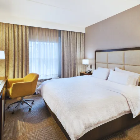 Hampton Inn & Suites Providence/Warwick-Airport