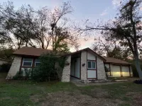Quiet and Cozy Residential Home 레이크라인 공원 주변 호텔