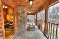 Family Tyme #78 - Charming & Clean Log Cabin!