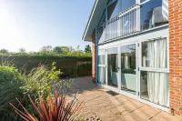 Traditional Norfolk Coastal Cottage Hotels near Park Farm, Blickling
