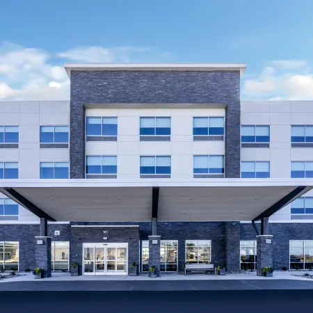 Holiday Inn Express & Suites BENSON by IHG