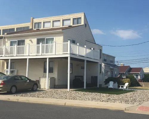 Sunny 4 Br, 2 BA Townhouse- June 30-July 4 Available Hotels in Brigantine