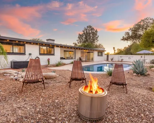 Private Desert Oasis w/ Pool, Hot Tub & Stargazing Near Hiking, Golf & Trails 丹戈豪園酒店
