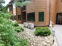 DOOR COUNTY GETAWAY @ LANDMARK RESORT - Cozy 1 BR. Wood-view EGG HARBOR