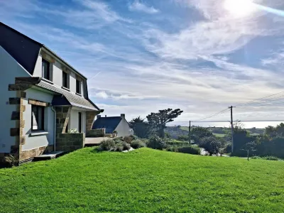 A haven of peace in the family-friendly Aber with sea views. Elegant and modern near the beach! Hotels near D2 Studio Danse 2000