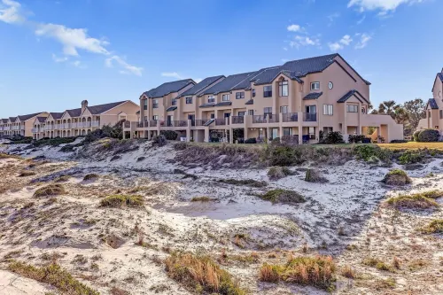 Oceanfront Fabulous Townhome: Your Coastal Escape Awaits! - 4つ星