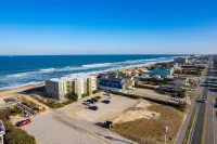 Your Very Own Writer's Retreat Awaits You! Directly on Ocean & Well Stocked!