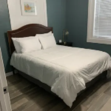 The Sunshine Home Getaway Hotels near S-Line Urban Greenway Boulevard St Trailhead