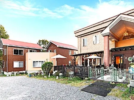 CACHETTE Отели рядом со станцией JR Takaku station