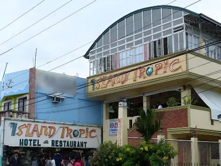 Island Tropic Hotel and Restaurant