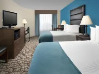 Holiday Inn Express & Suites Lincoln City