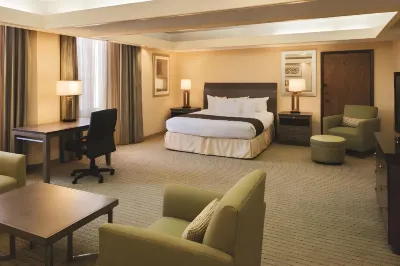 DoubleTree by Hilton Hotel Omaha Downtown Hotels near University of Nebraska Omaha