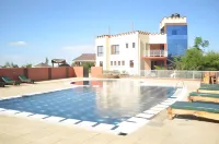 Regency Mount Kenya Hotel - Pools