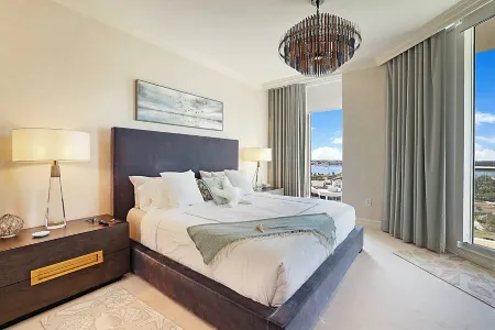 Ritz Carlton 3 bedroom Condo