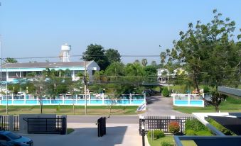 Maithong Riverside
