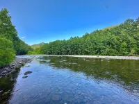 Cozy 2-bedroom, river access, near Smoke Hole, Seneca Rocks & Dolly Sods Hotels in Union