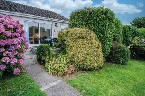 Bayview 58 - 2 Bedroom Chalet - Bayview Oxwich Hotels in Penrice