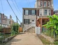 3-bedroom townhome in peaceful Wilmington with AC, WiFi. Enjoy your stay