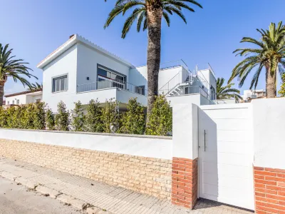 Encanto Hotels near Cambrils Platja