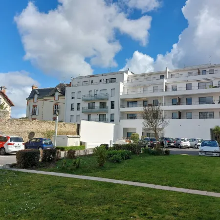 T2 avec balcon,calme et près du port