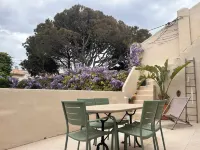 House Facing the Sea, Bright, Air-Conditioned, Terrace Hotels near Calanque de Sormiou